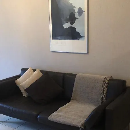 Popi's Boutique 尼亚·蒙达尼亚